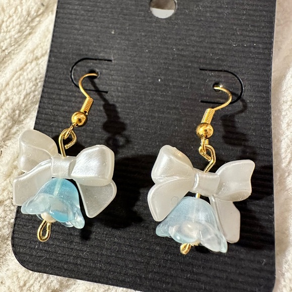 Handmade bow earrings - Picture 4 of 5